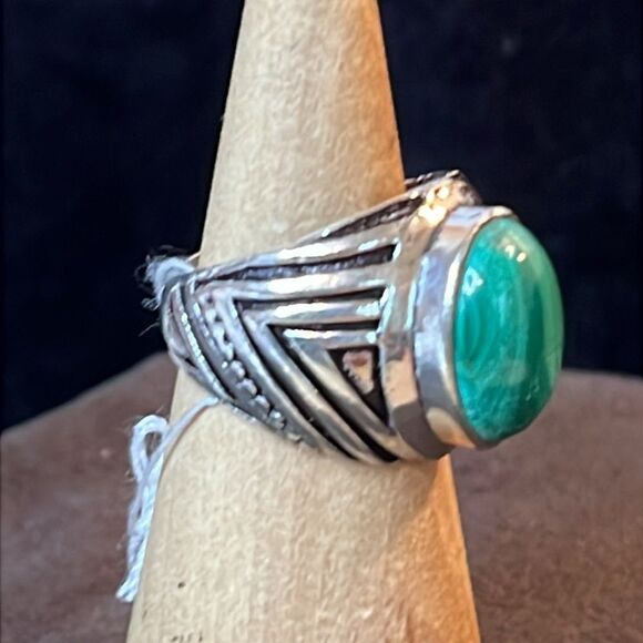 Artisan Made Malachite Ring in 925 Sterling Silver 8.5 - Picture 3 of 10
